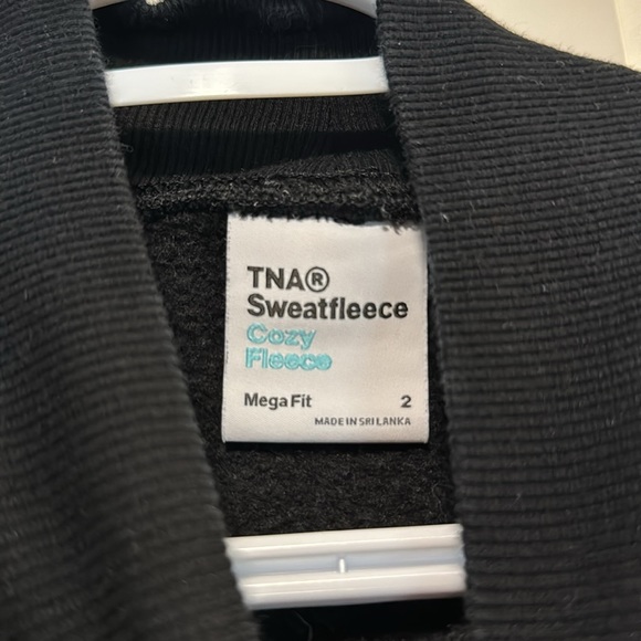 Aritzia turtleneck - Picture 3 of 3